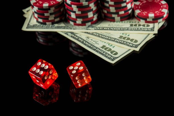 glowby mobile app interface showing sportsbook markets and live-dealer options